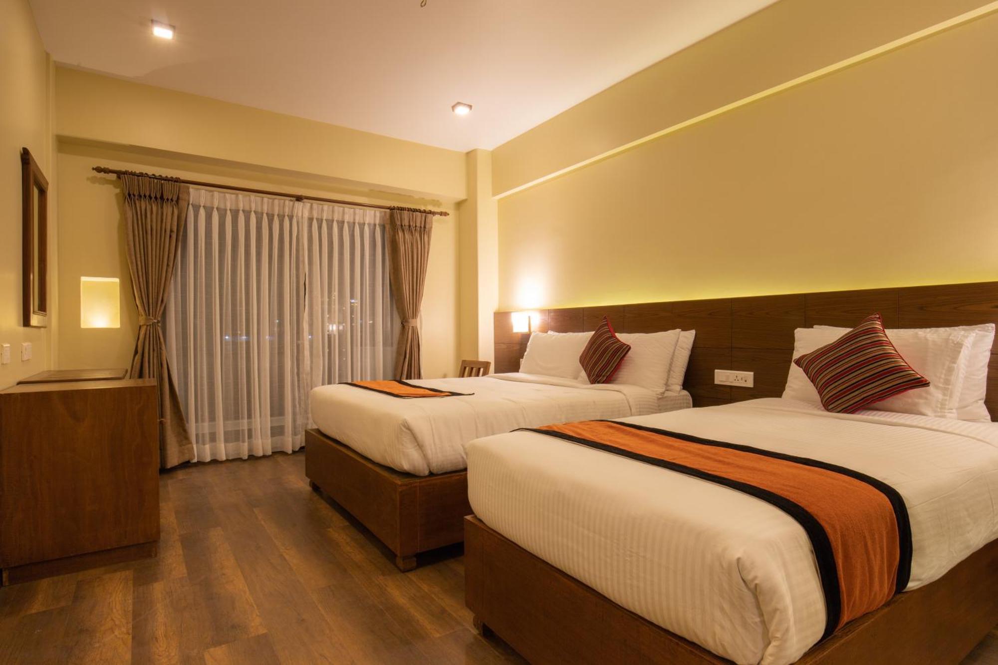 Oaks Plaza Delhi Airport New Delhi